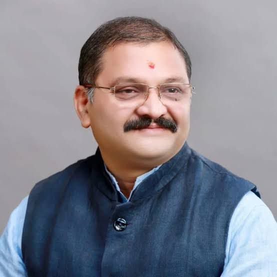 कांग्रेस को महात्मा गांधी नहीं, केवल सोनिया-राहुल गांधी की चिंता- संतोष