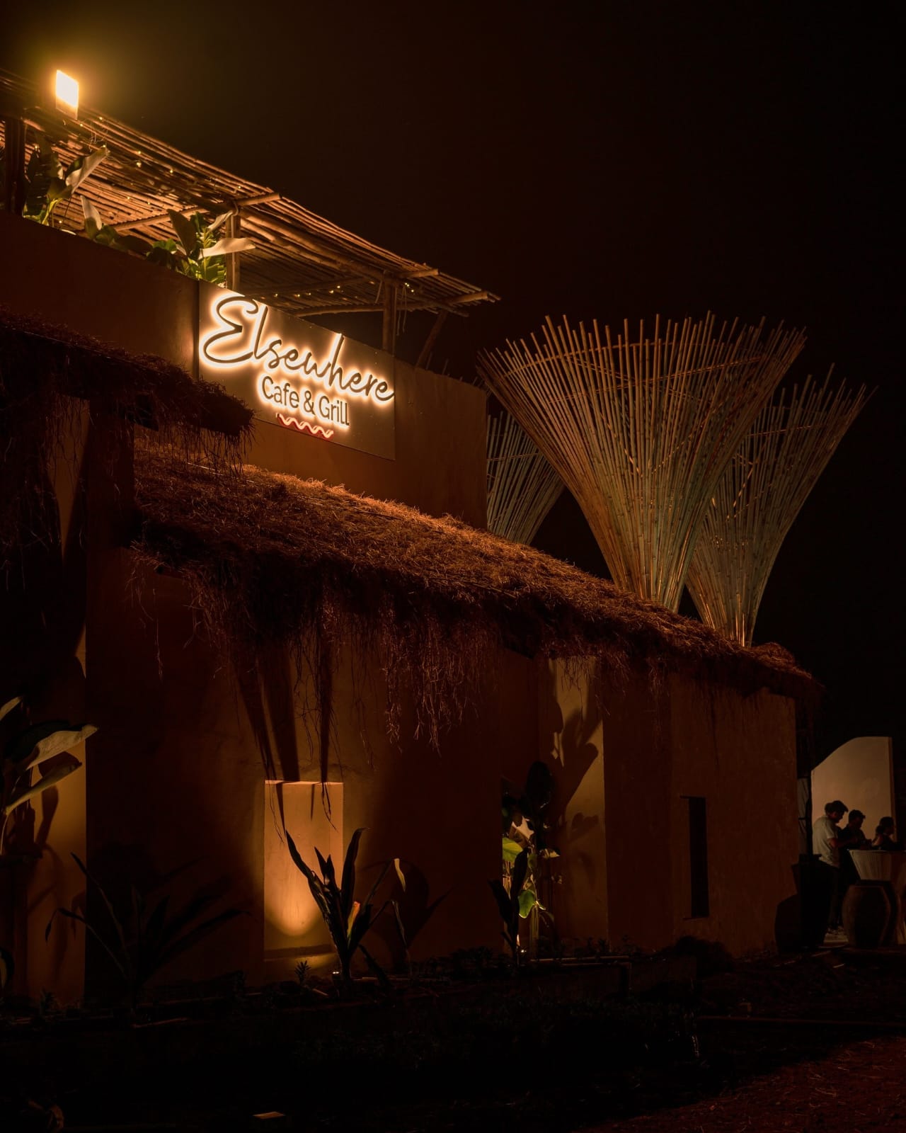 ऐलसवेयर होटल में चल रही टेक्नो पार्टी में हंगामा, दो गुट भिड़े 