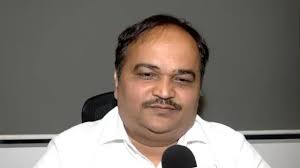 'कांग्रेस मुंबई में टूरिस्ट', बीएमसी चुनाव में अलग लड़ने के एलान पर शिवसेना (उद्धव गुट) नेता का तंज