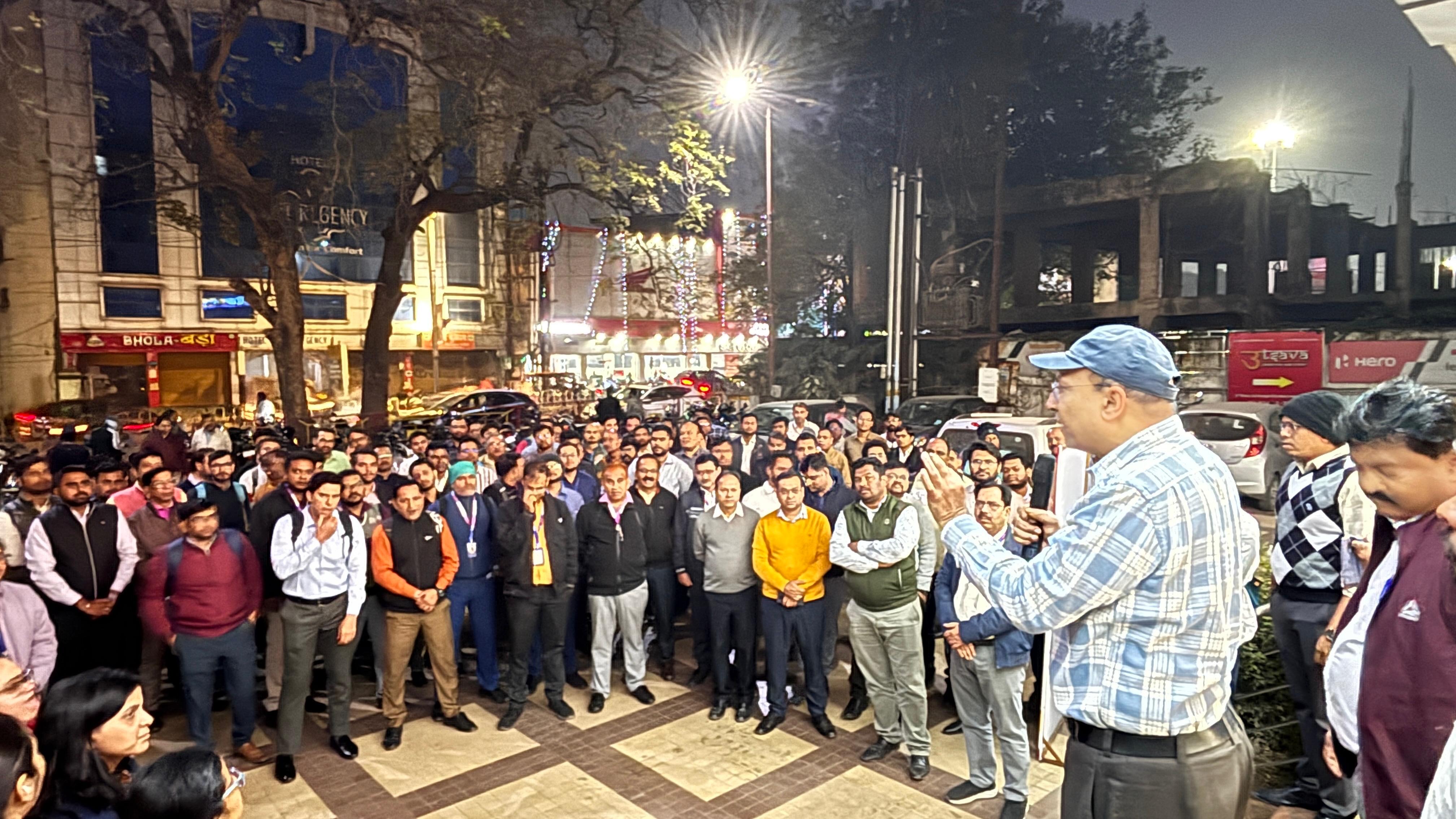 पांच दिवसीय बैंकिंग सप्ताह की मांग को लेकर प्रदर्शन 