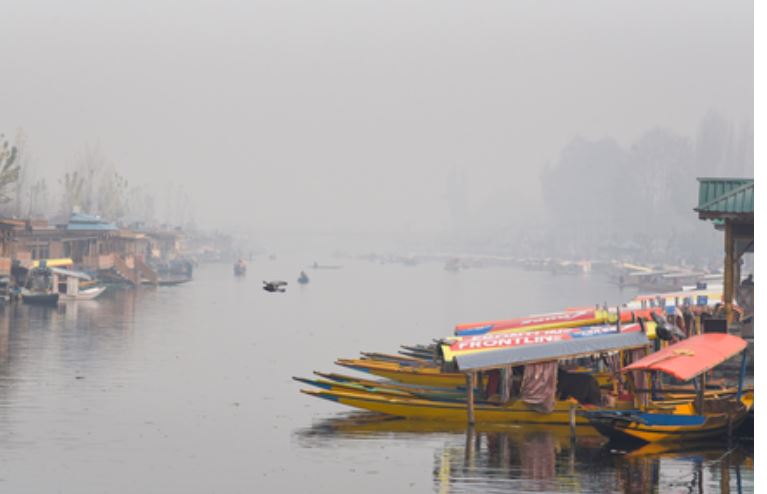 जम्मू-कश्मीर : गुलमर्ग और पहलगाम में न्यूनतम तापमान शून्य से नीचे गिरा, श्रीनगर में बढ़ा 