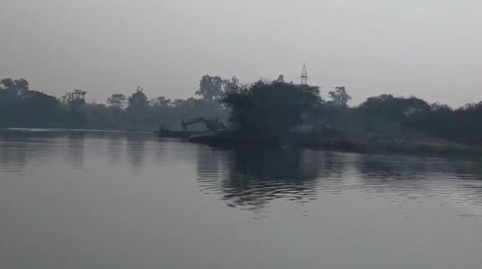 खारुन नदी तट पर अवैध रेत खनन, कार्रवाई