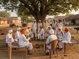 उप्र : खाप पंचायत ने 18 से कम उम्र के बच्चों के मोबाइल फोन रखने पर प्रतिबंध लगाया