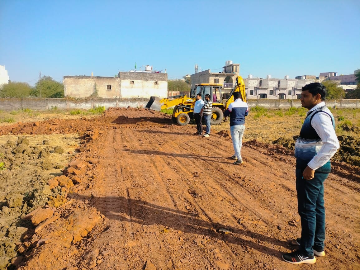 बोरियाखुर्द डुंडा में अवैध प्लाटिंग के दो प्रकरणों में 1.845 हेक्टेयर की प्रबंध अधिग्रहण आम सूचना प्रकाशन