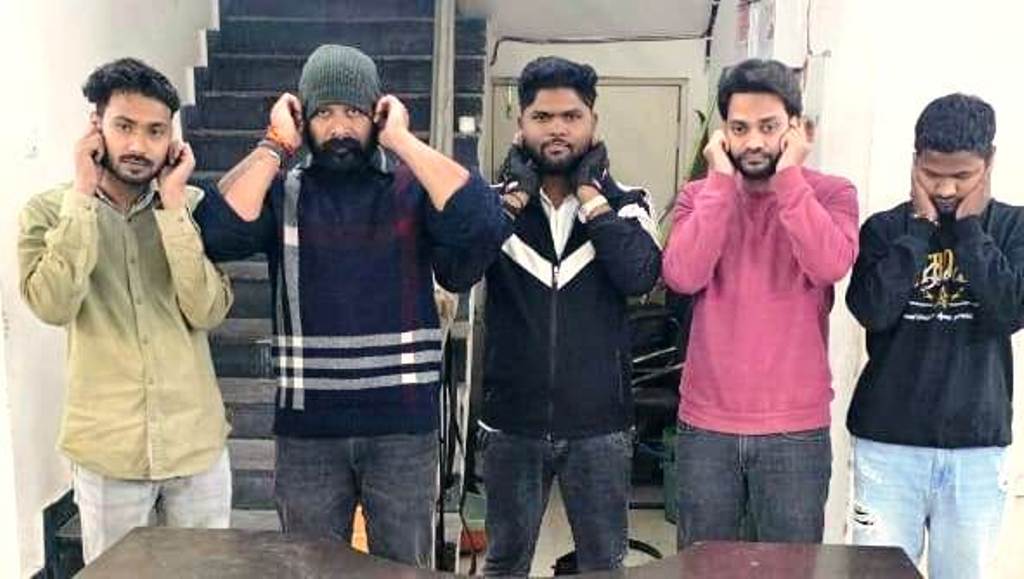 स्पा सेंटरों की जांच में मिली गड़बड़ी, 5 संचालकों पर कार्रवाई