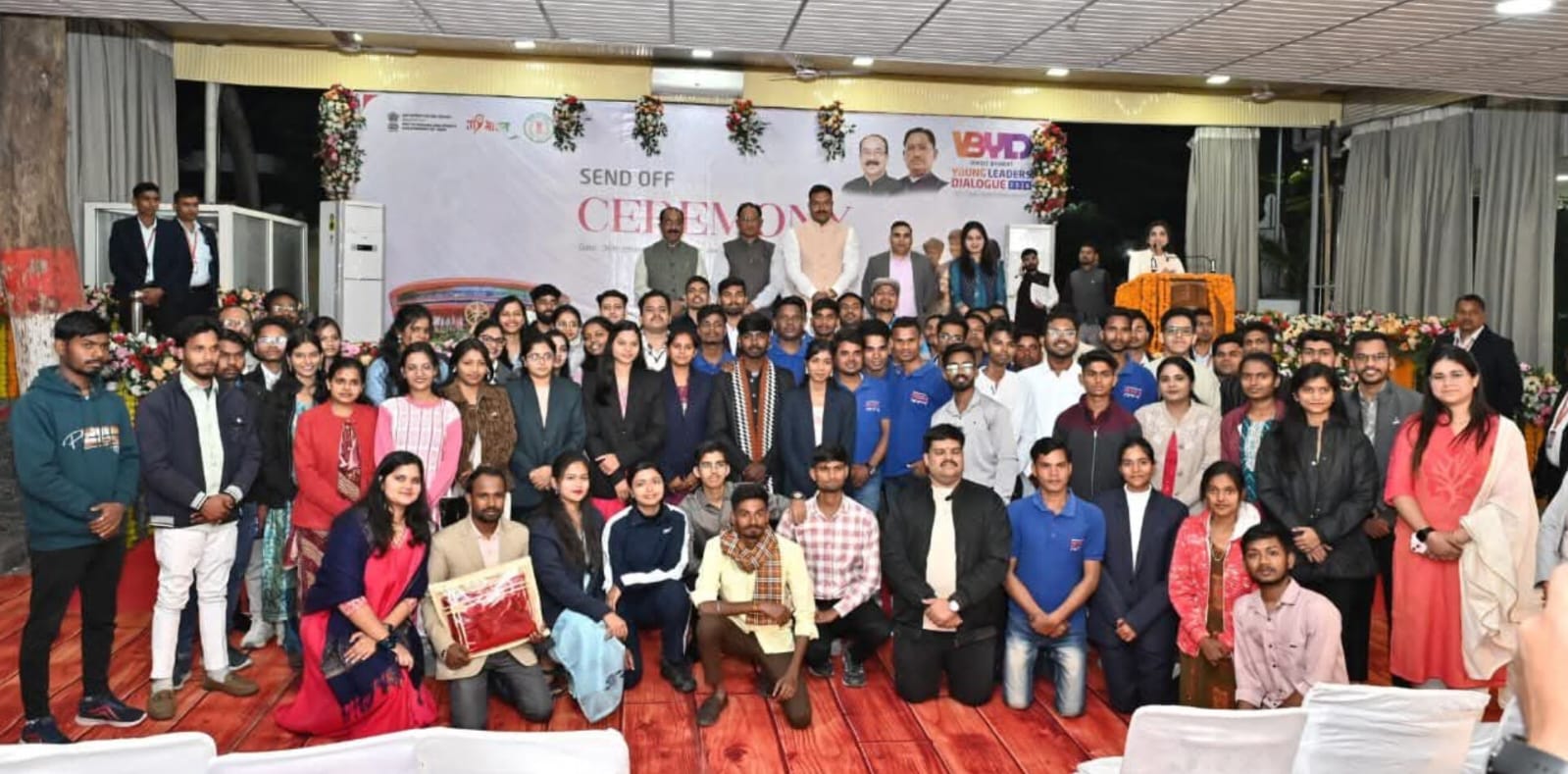 दिल्ली में युवा महोत्सव छत्तीसगढ़ के 75 भाग लेंगे, साय-साव ने दी  विदाई