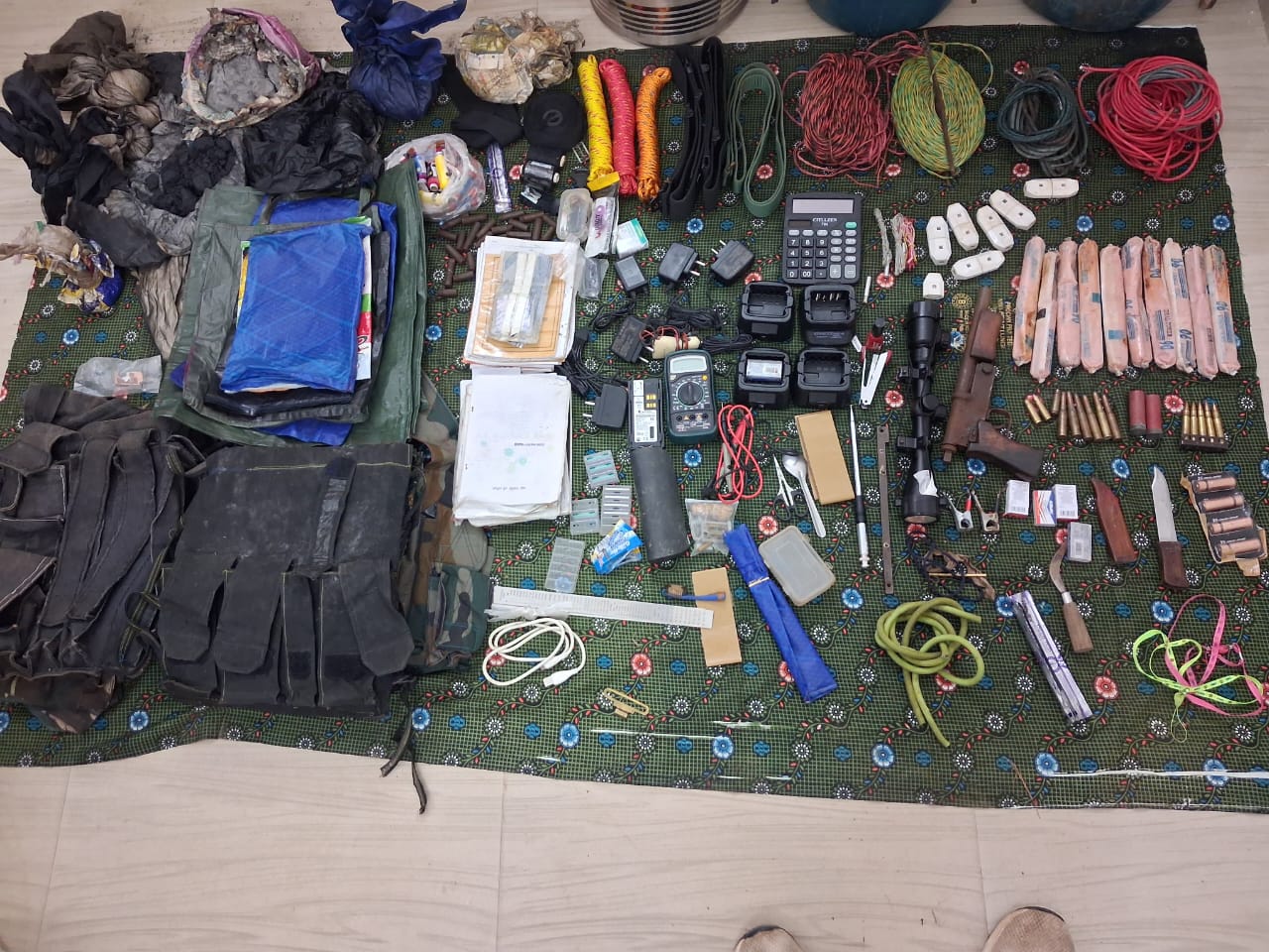  सुकमा में नक्सली डंप सामान बरामद