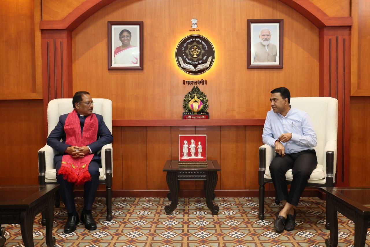 गोवा सीएम से मिले साय