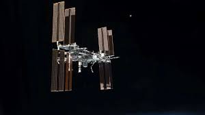 अंतरिक्ष यात्री की स्वास्थ्य समस्या के कारण नासा ने अंतरिक्ष स्टेशन में अपने मिशन की अवधि कम की