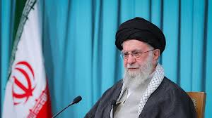ईरान के सर्वोच्च नेता ने 'ट्रंप के लिए अपनी जिंदगी बर्बाद करने वालों' को आगाह किया