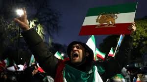 ईरान में सरकार विरोधी प्रदर्शन जारी, सैकड़ों प्रदर्शनकारियों की मौत के दावे