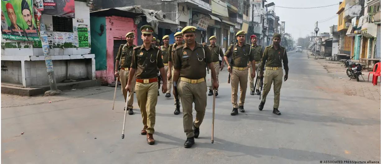 यूपी: संभल में पुलिस ने कोर्ट का आदेश मानने से किया इनकार!