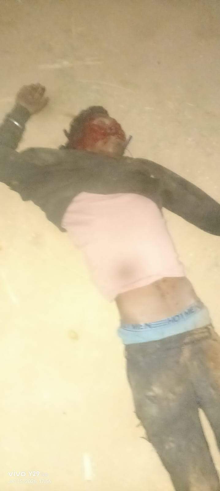 हाथी के हमले से बाल-बाल बचा युवक