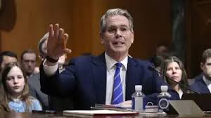 अमेरिकी वित्त मंत्री का दावा, 'ट्रंप के टैरिफ़ के कारण भारत ने रूसी तेल ख़रीदना बंद किया'