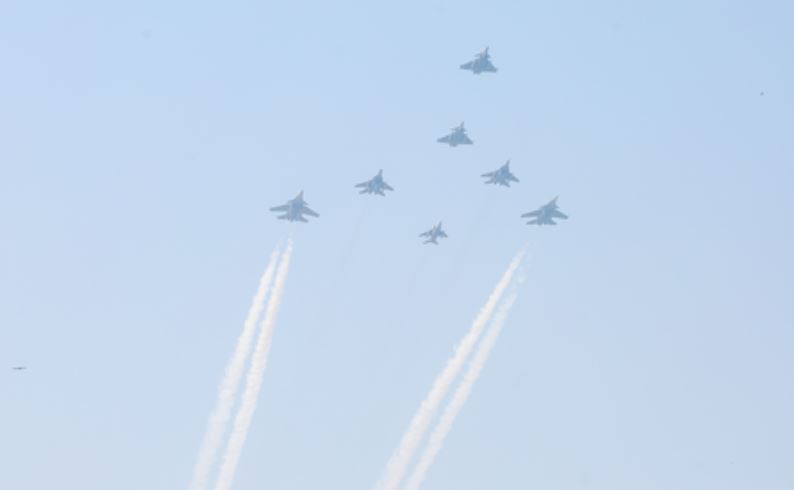 गणतंत्र दिवस : फाइटर जेट बनाएंगे फॉर्मेशन ‘सिंदूर’, वायुसेना के सुखोई, राफेल, मिग और जैगुआर विमान शामिल 