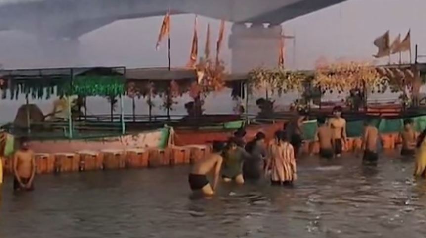 बसंत पंचमी पर सरयू नदी में स्नान के लिए पहुंच रहे श्रद्धालु, सुरक्षा के कड़े इंतजाम 