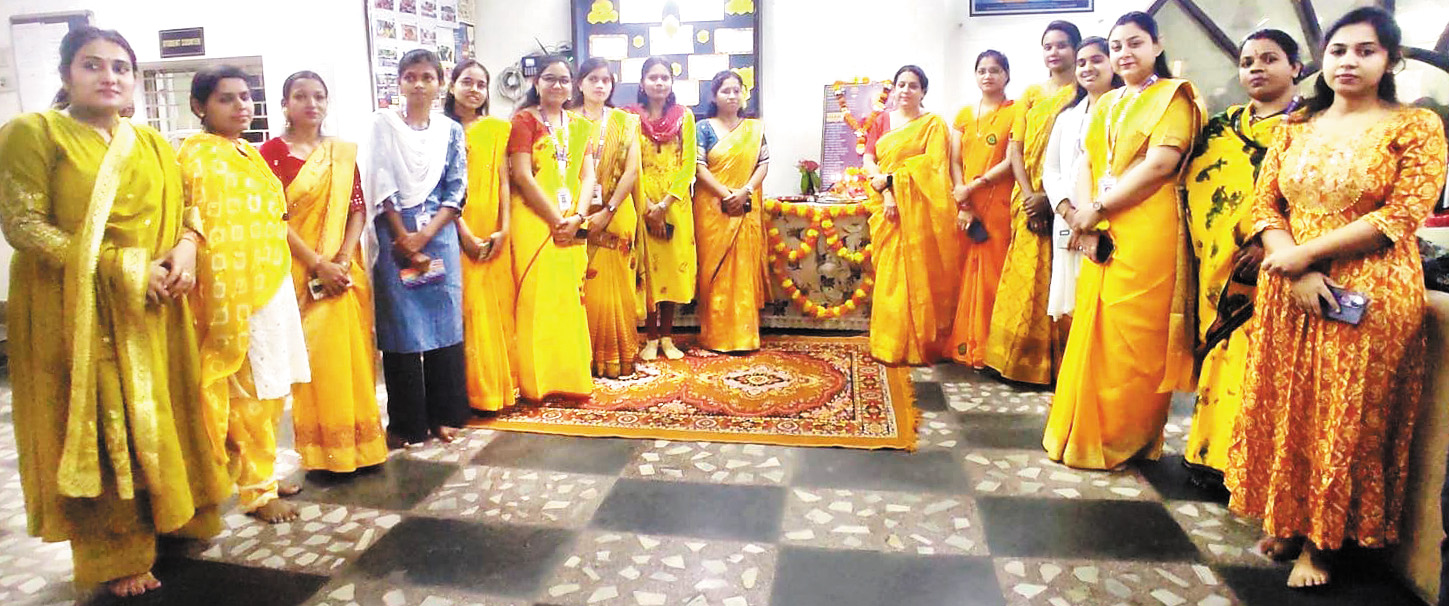 मां सरस्वती की पूजा अर्चना से प्रगति कॉलेज ने बसंत पंचमी मनाई-प्राचार्या