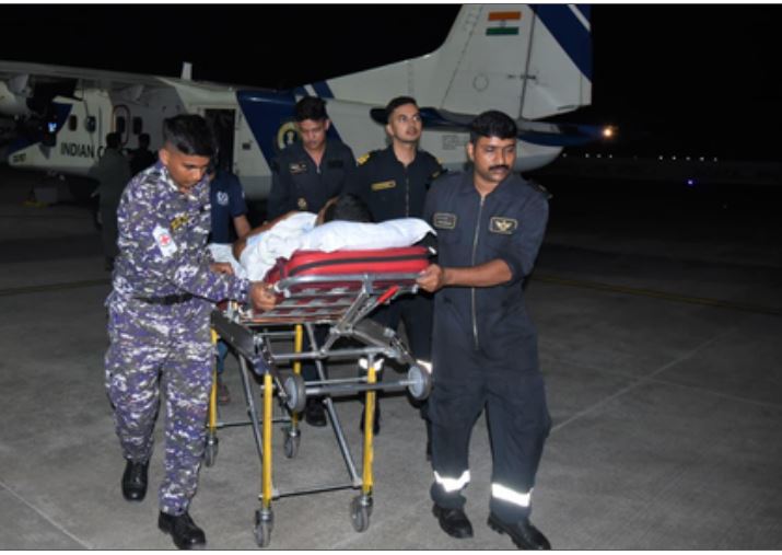 भारतीय तटरक्षक बल ने बचाई 55 साल के मरीज की जान, अगाती द्वीप से किया रेस्क्यू