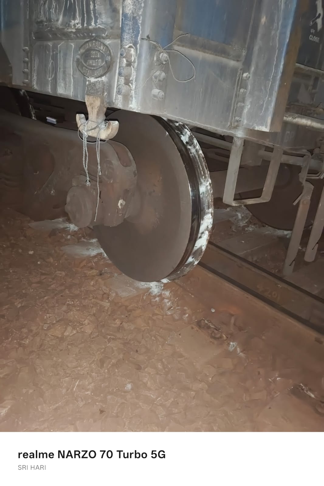 कोरापुट आउटर में मालगाड़ी के कुछ डिब्बे बेपटरी, मरम्मत शुरू