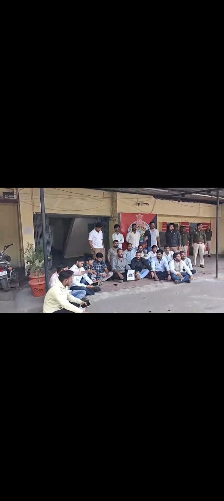 बघेल के खिलाफ सोशल मीडिया पर अभद्र भाषा, थाने में प्रदर्शन