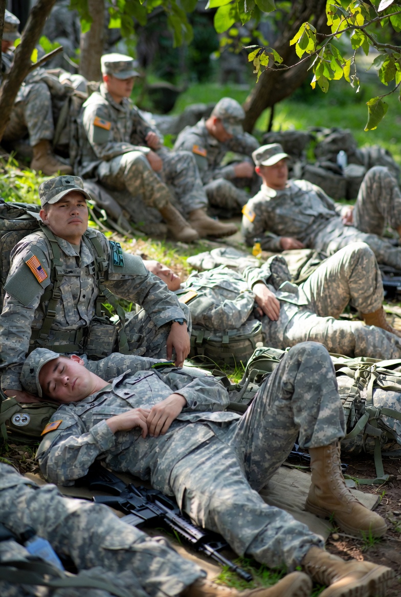 दो मिनट में सोने का ‘मिलिट्री स्लीप मेथड’ क्या है और ये कितना कारगर है?