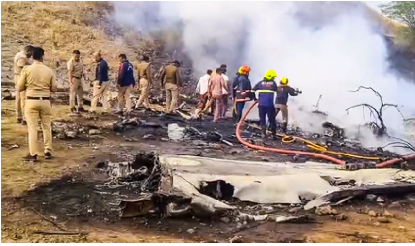 अजित पवार की प्लेन क्रैश में मौत: पीएम मोदी ने सीएम फडणवीस से बात की, अमित शाह बारामती के लिए रवाना 