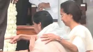 अजित पवार का अंतिम संस्कार: सुनेत्रा पवार से मिलकर भावुक हुईं सुप्रिया सुले, अमित शाह और नितिन नबीन बारामती पहुंचे