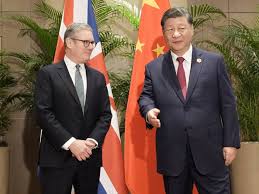 बीजिंग में चीन के राष्ट्रपति शी से मिले ब्रिटिश प्रधानमंत्री स्टार्मर, संबंध सुधारने पर जोर