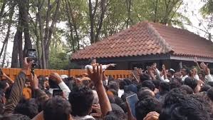 पवार के काटेवाडी गांव में शोक की लहर, ‘अजित दादा अमर रहे’ के नारे लगे