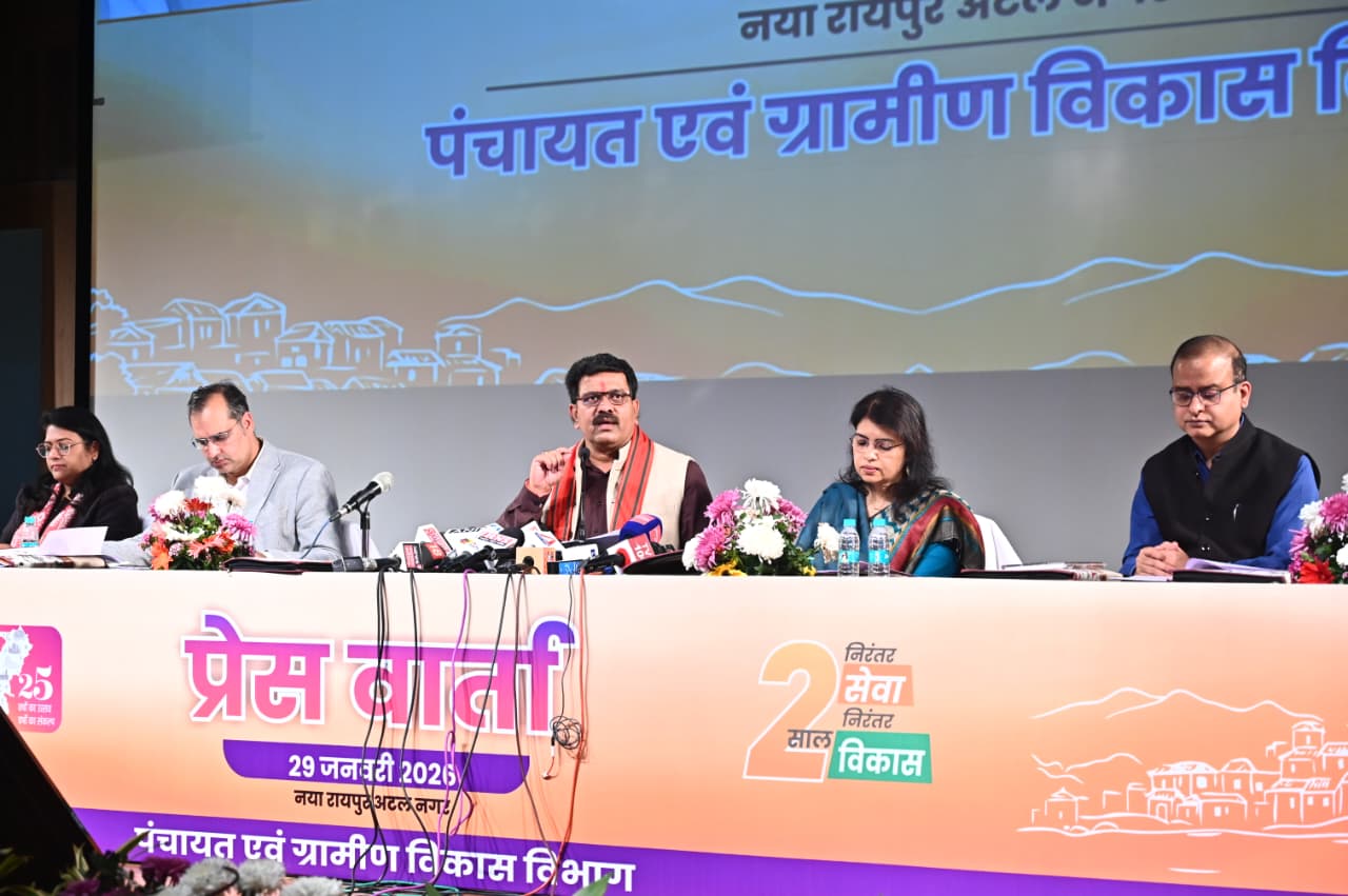 10 लाख लखपति दीदी बनाने का लक्ष्य