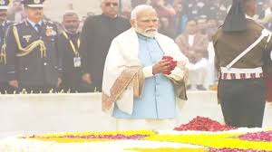राष्ट्रपति, मोदी ने महात्मा गांधी की पुण्यतिथि पर राजघाट पर उन्हें श्रद्धांजलि दी