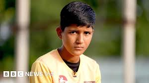 फ़ुटबॉल के ज़र‍िए बाल विवाह को मात देती लड़कियाँ