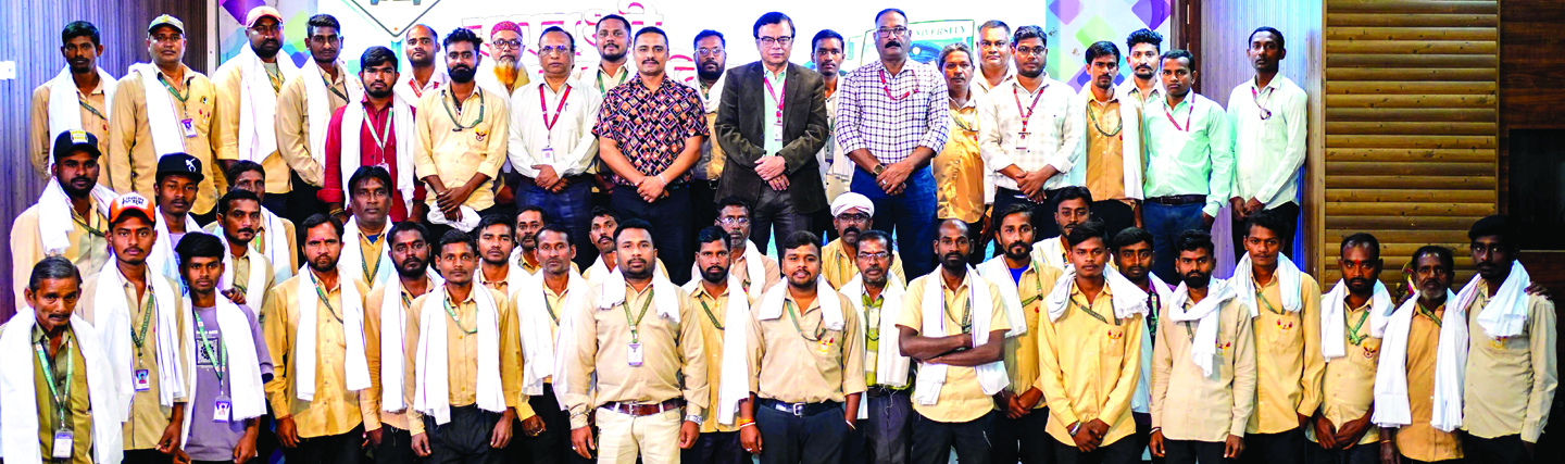 कलिंगा विश्वविद्यालय ने ड्रायवर और कंडक्टरों को किया सम्मानित