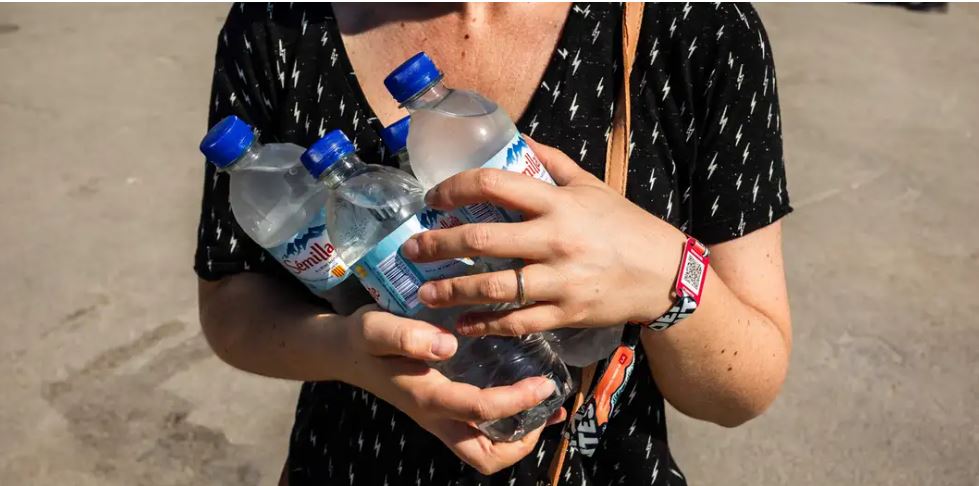 महंगे पानी पर अब पैसा बहा रहे भारत के अमीर