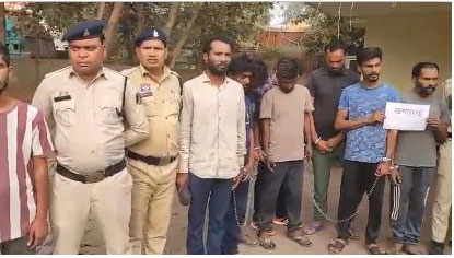 5 थानों के 152 पुराने वारंटी बदमाशों को भेजा जेल