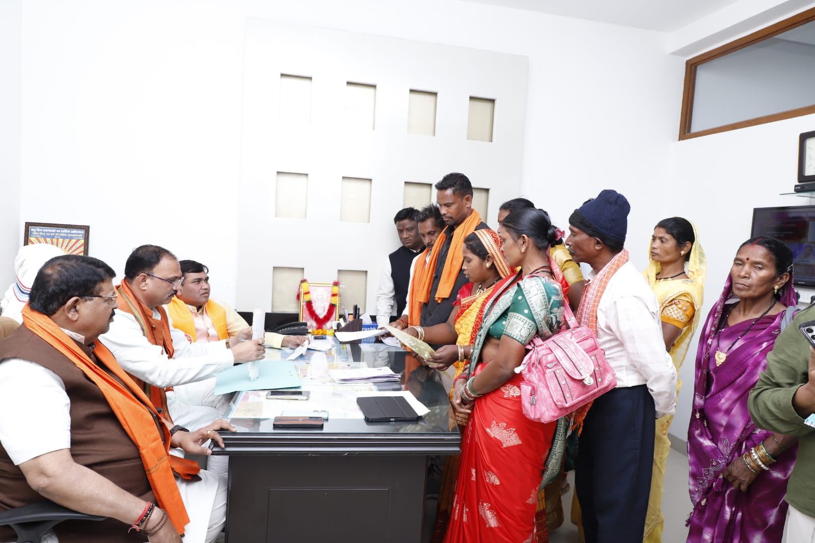 सहयोग केन्द्र में 32 आवेदनों का त्वरित समाधान किया गया