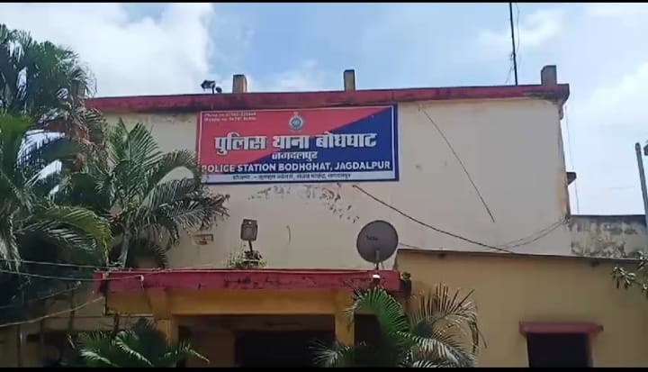 पत्नी की हत्या कर पति ने लगाई फाँसी, बेटे ने खोला राज