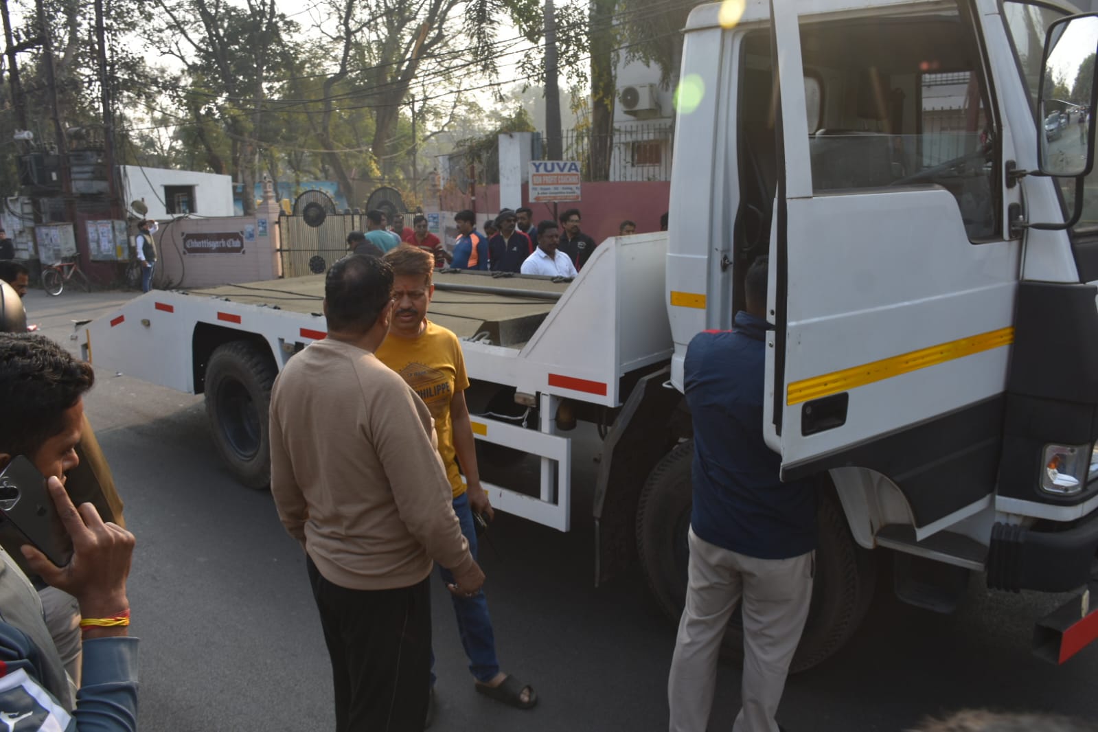 देखें VIDEO: छत्तीसगढ़ क्लब के पास एक्सीडेंट में स्कूल के बच्चे की मौत, एक घायल 