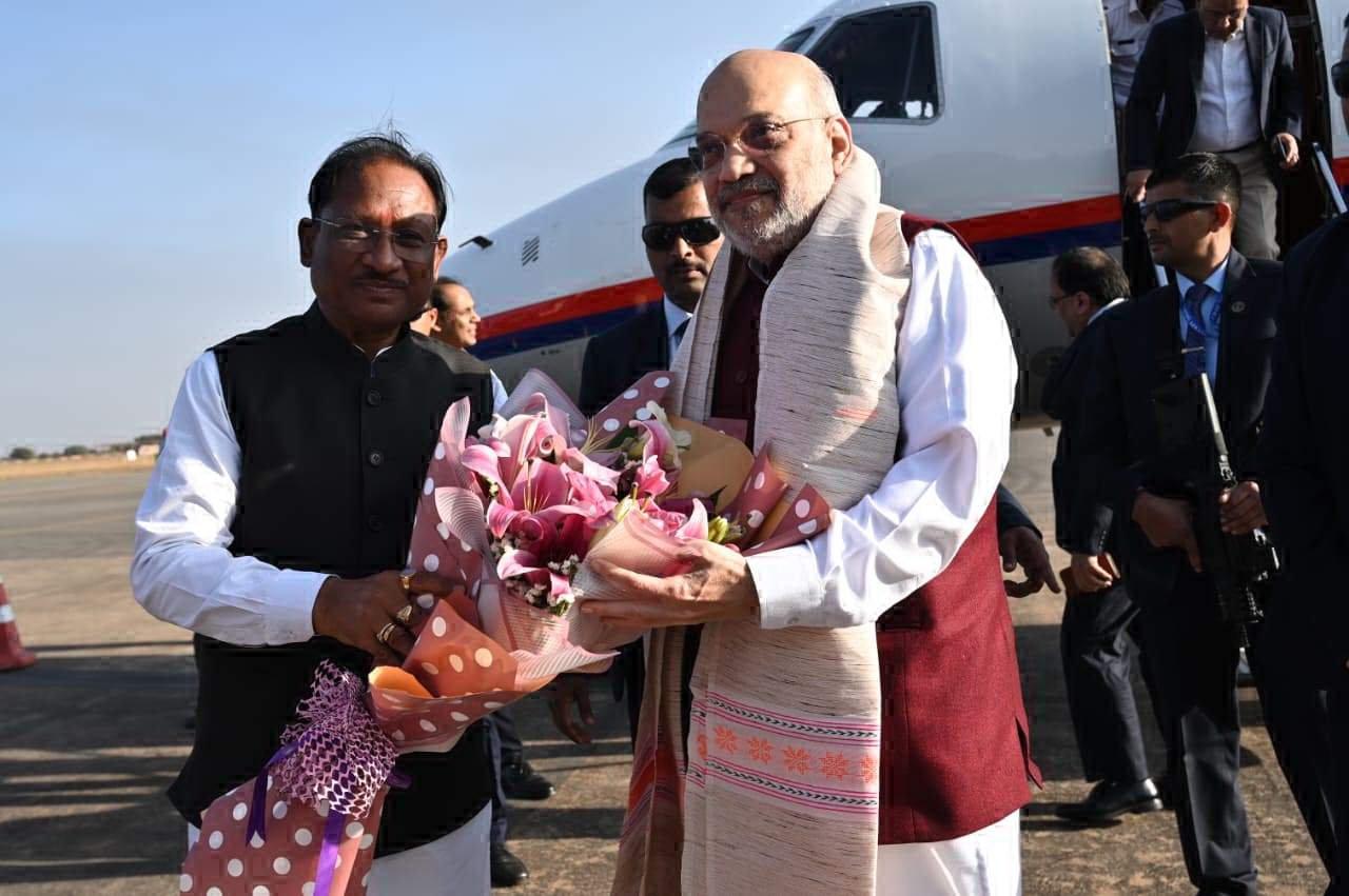 अमित शाह रायपुर पहुंचे