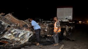 उत्तरी नाइजीरिया में ट्रक दुर्घटनाग्रस्त होने से कम से कम 30 लोगों की मौत