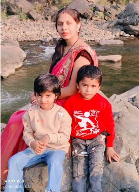 इलाज के लिए आई महिला तीन बच्चों सहित लापता