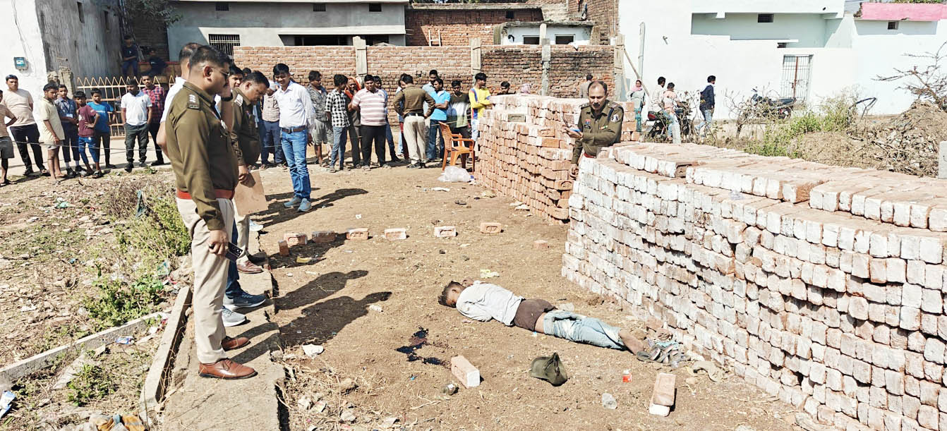 युवक की लाश मिली, चोट के निशान