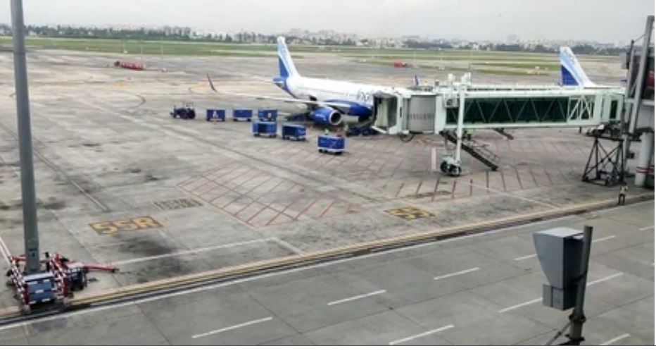 कोलकाता एयरपोर्ट पर बम की धमकी से हड़कंप, फ्लाइट खाली कराई गई 