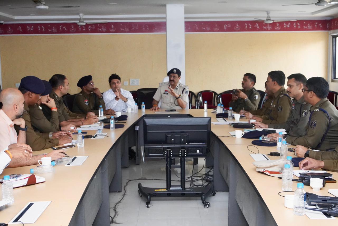 तिराहा-चौराहों पर कांक्रीट ब्लॉक से लेफ्ट टर्न फ्री होगा 