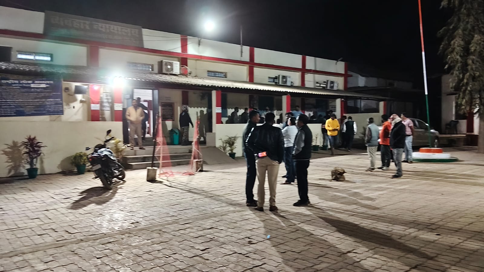 ग्रामीण की पिटाई से मौत, एसडीएम समेत चार जेल भेजे गए, कुसमी बंद