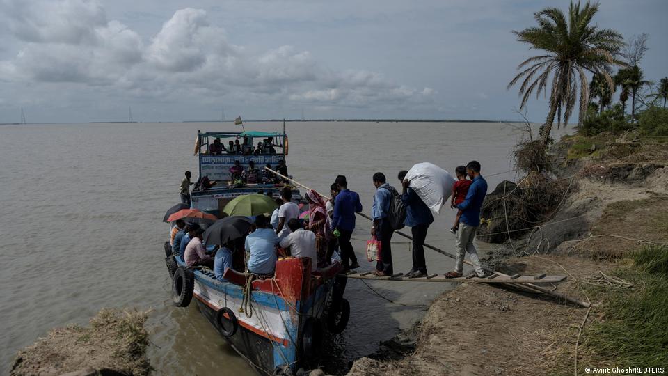 सुंदरबन में तेज कटाव पर एनजीटी की सख्ती, घोरमारा द्वीप बचाने का आदेश