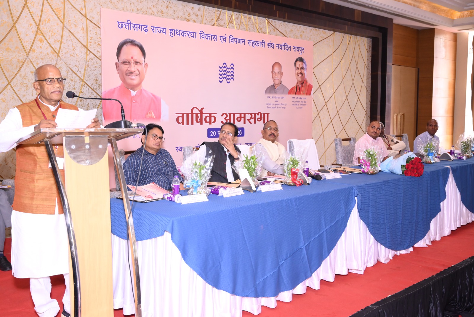 शासकीय विभाग बुनकर संघ को नहीं दे रहे आर्डर मुंबई, कोलकाता, दिल्ली बेंगलुरु में भी ‘बिलासा’ शोरूम