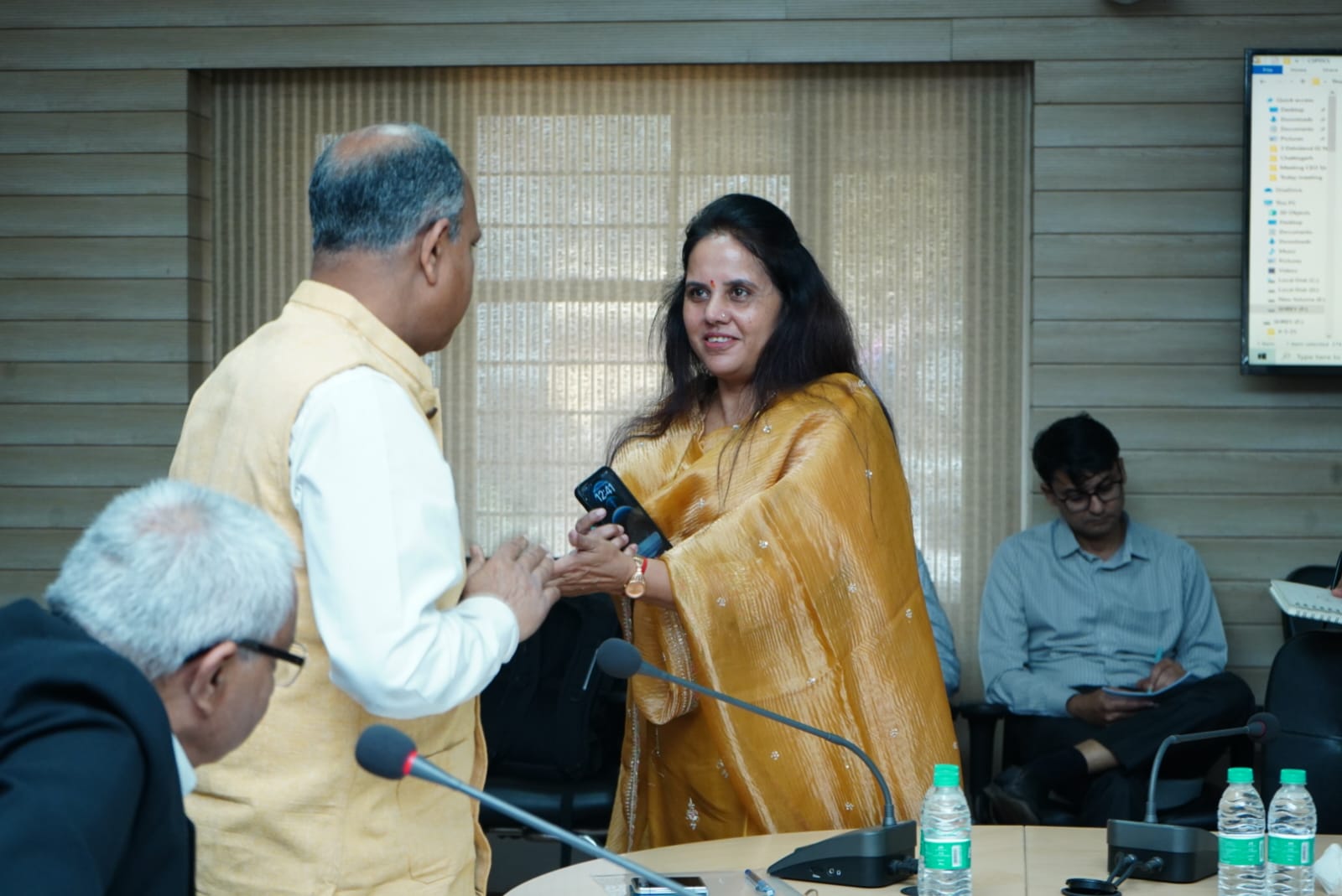 मेयर ने निगम को बिजली 5.10 पैसे यूनिट दर पर देने की मांग की आयोग से 