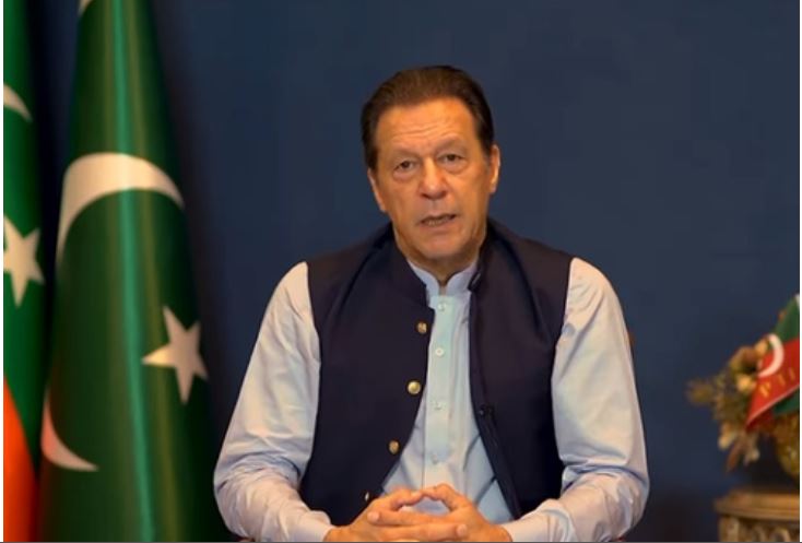 पाकिस्तान के एक मंत्री को लगता है, 'इमरान की रिहाई उनके अपने हाथ में'