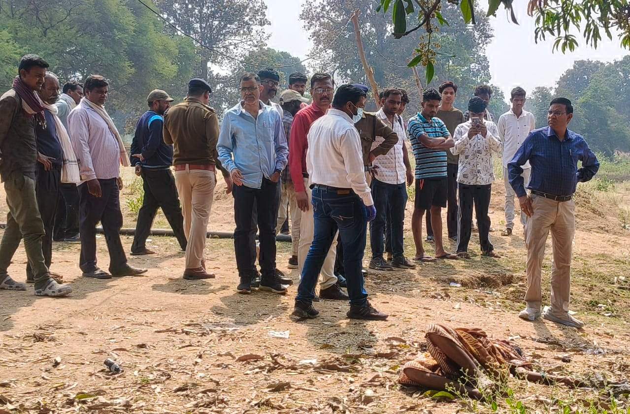 अज्ञात महिला की मिली लाश, पुलिस को हत्या की आशंका